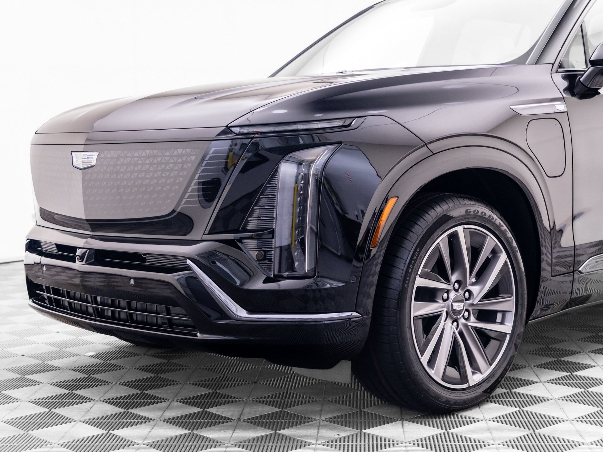 New 2027 Cadillac Vistiq Sport w/ LPO, Floor Liner Package AWD/4WD image 33