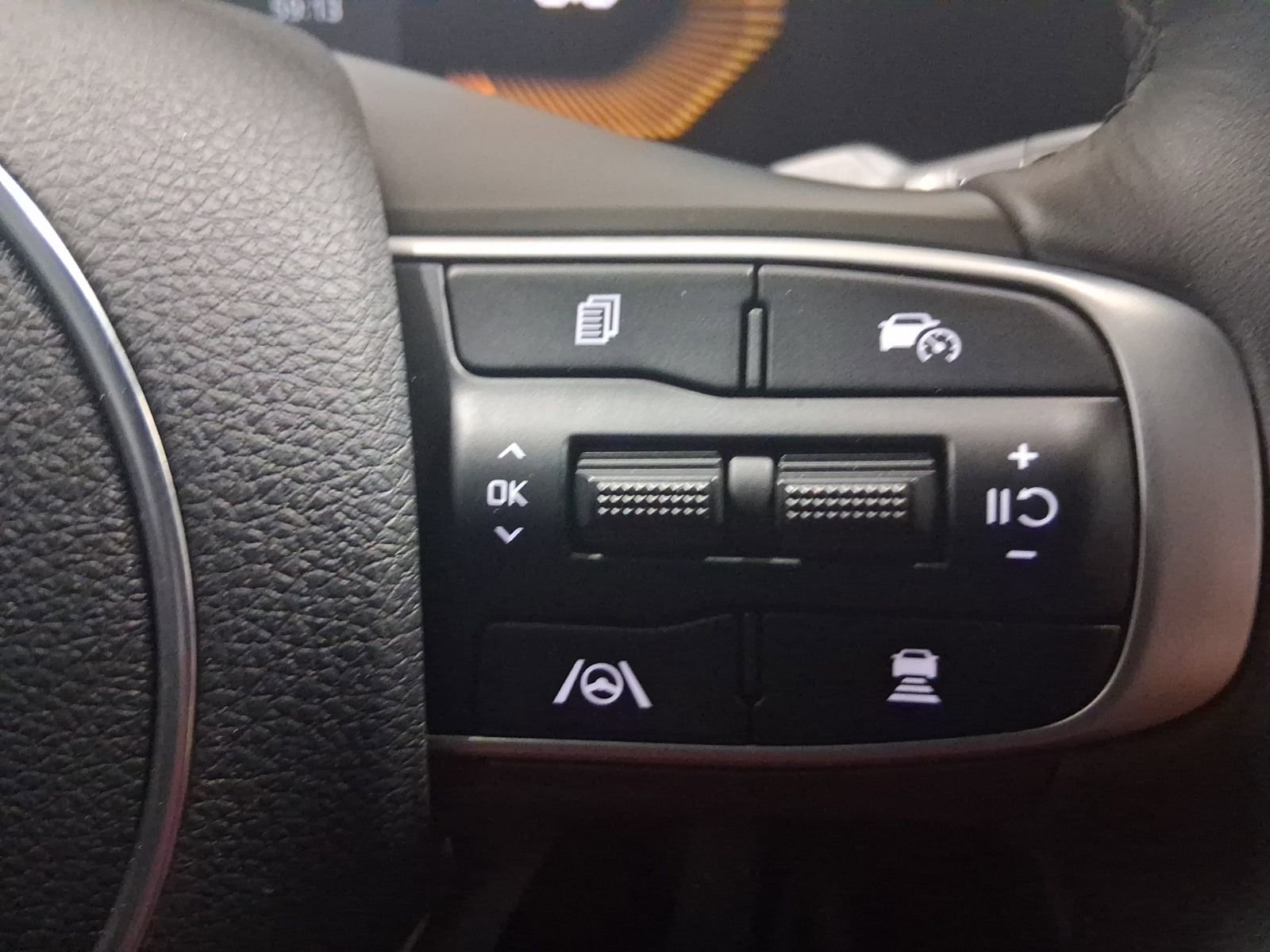 Used 2025 Kia K5 GT-Line w/ GT-Line Premium Package FWD image 23