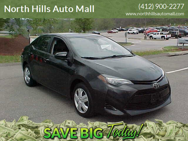 Used 2017 Toyota Corolla LE FWD image 1
