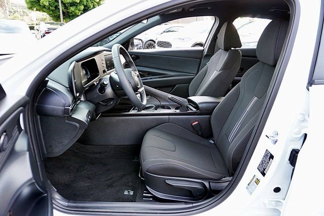 Certified 2026 Hyundai Elantra Sport image 13