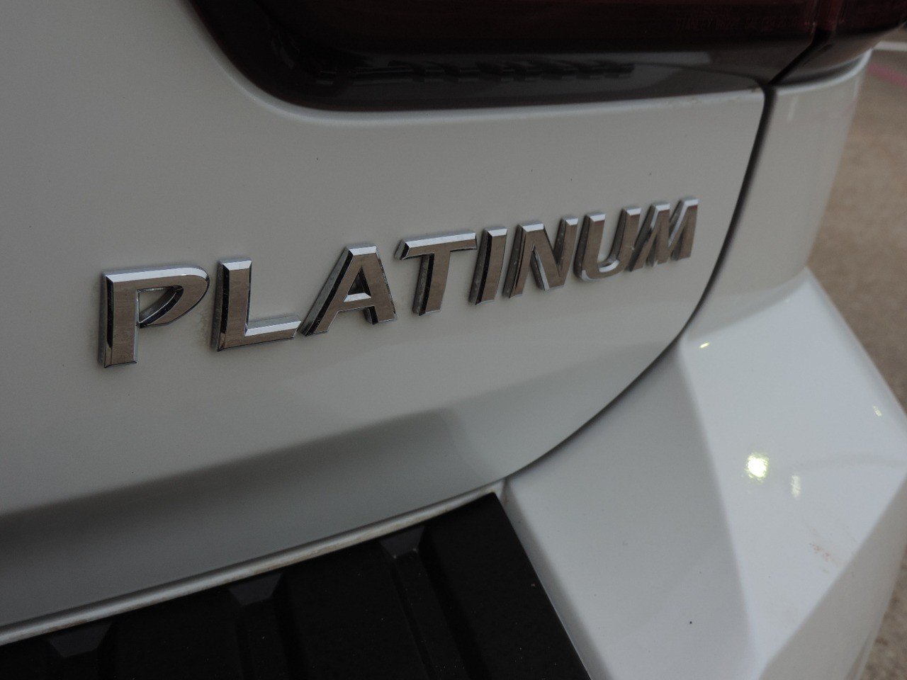 Used 2023 Nissan Armada Platinum w/ Captain's Chairs Package RWD image 23