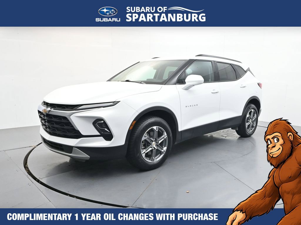 Used 2023 Chevrolet Blazer LT w/ Convenience Package FWD image 3