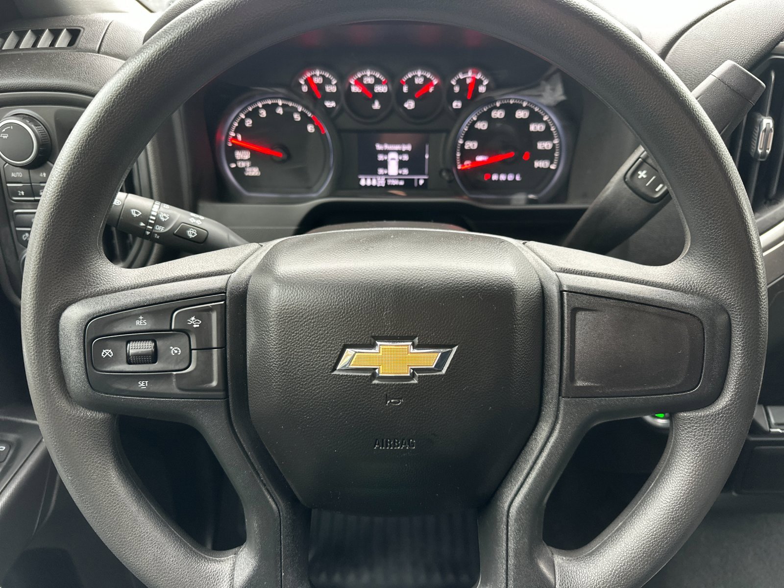 Used 2025 Chevrolet Silverado 1500 Custom image 25
