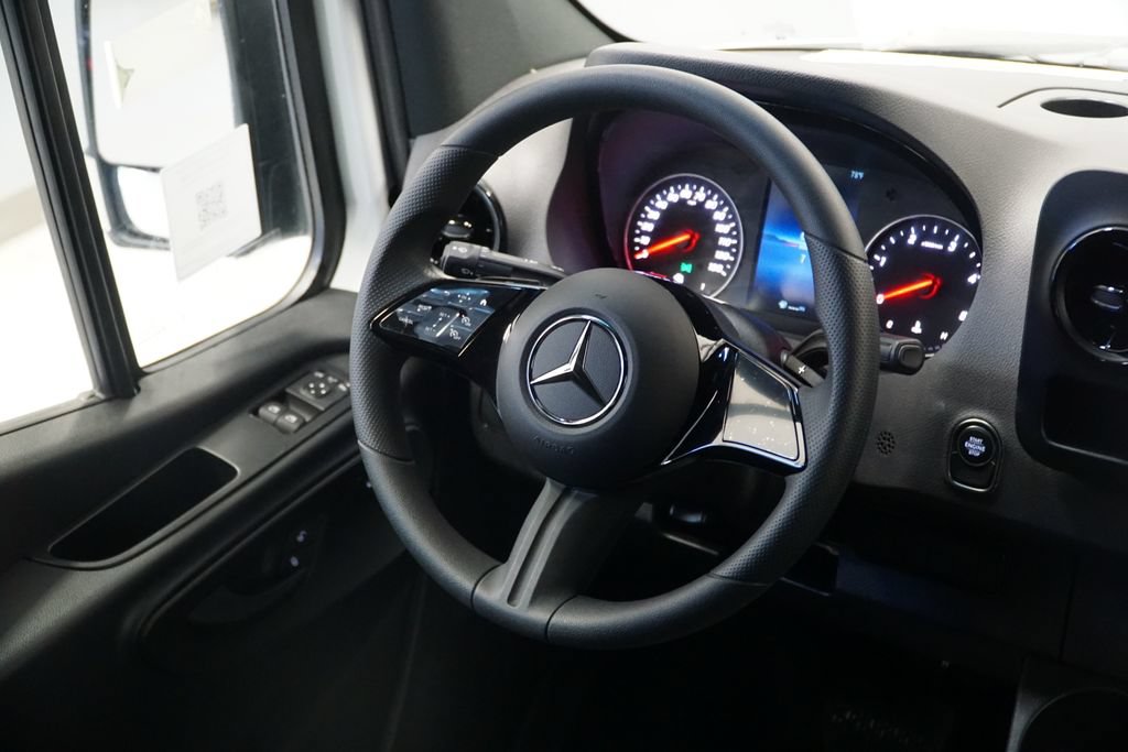 New 2025 Mercedes-Benz Sprinter 2500 image 15
