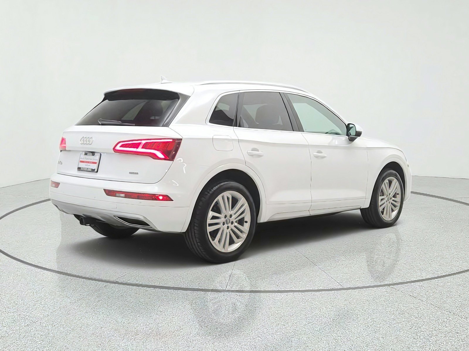Used 2019 Audi Q5 2.0T Premium Plus w/ Premium Plus Package AWD/4WD image 6