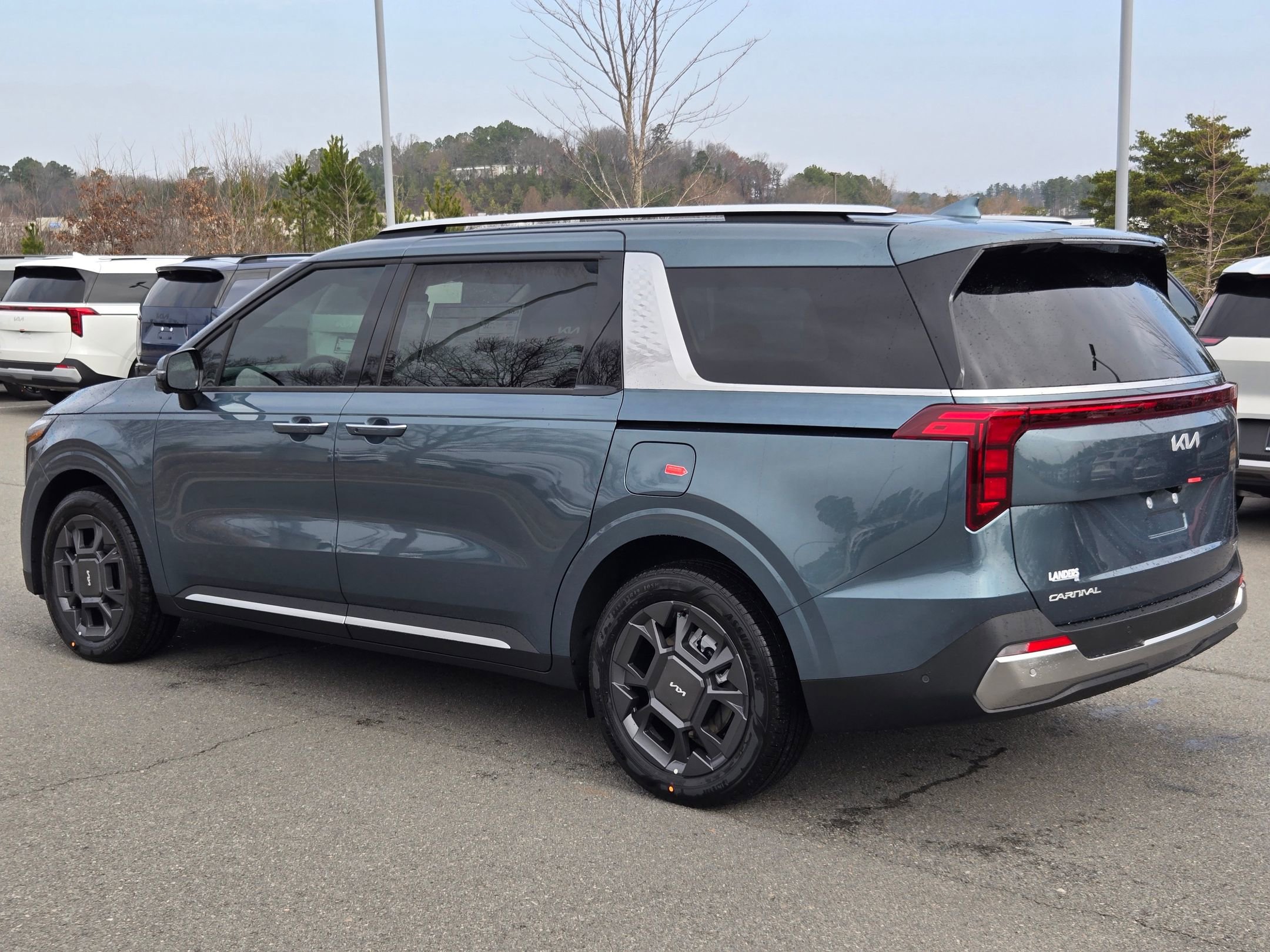 New 2026 Kia Carnival SX FWD image 5