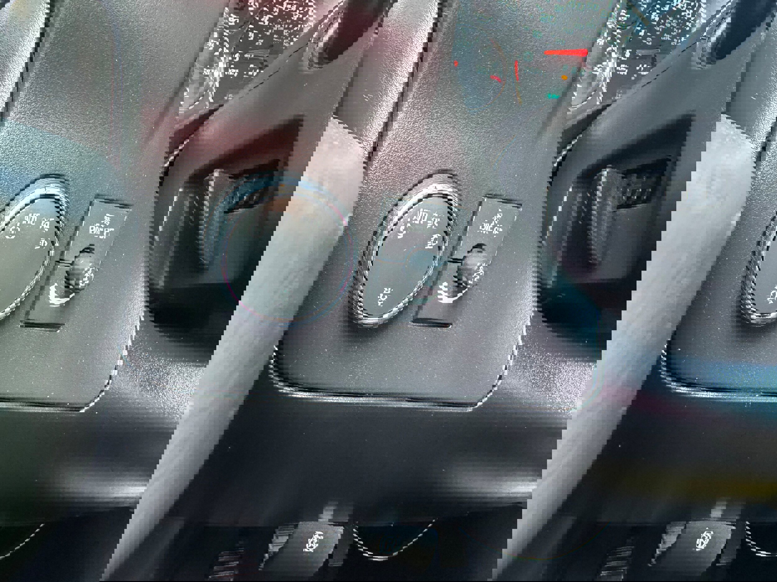 Used 2012 Chevrolet Express 3500 image 8