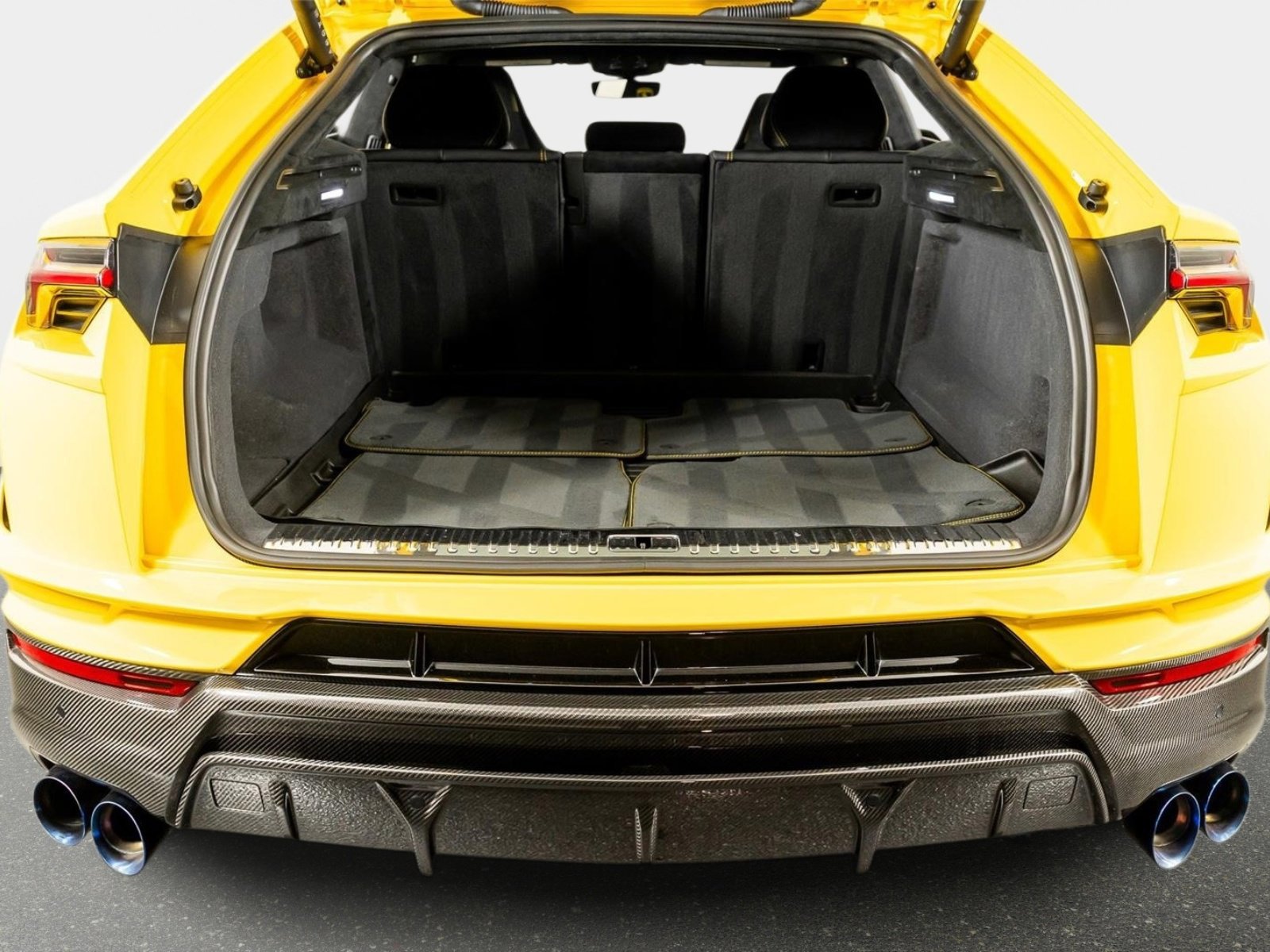 Used 2023 Lamborghini Urus Performante image 56