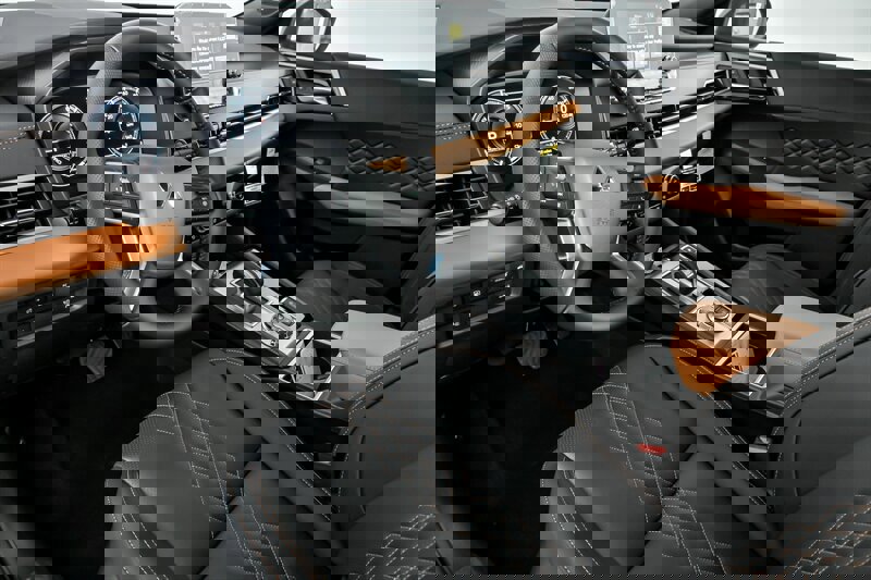 New 2025 Mitsubishi Outlander SEL image 13