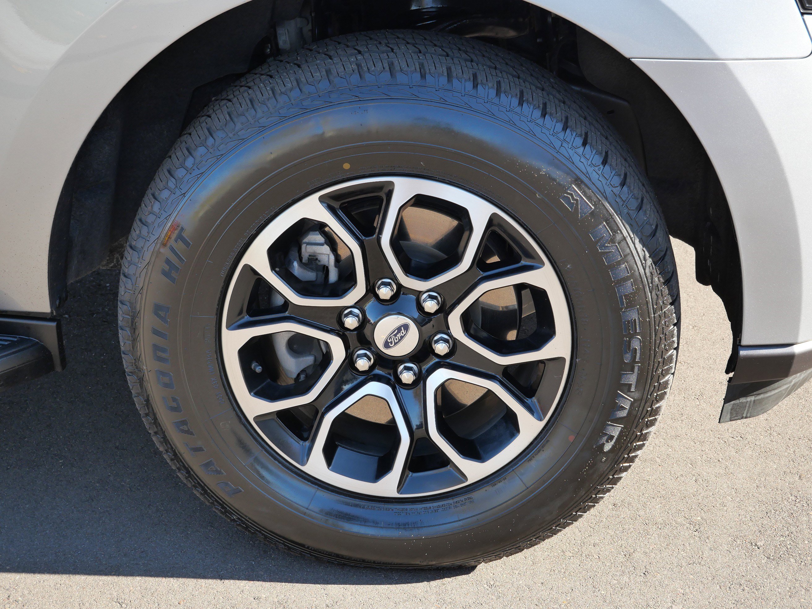 Used 2024 Ford Expedition XLT image 15