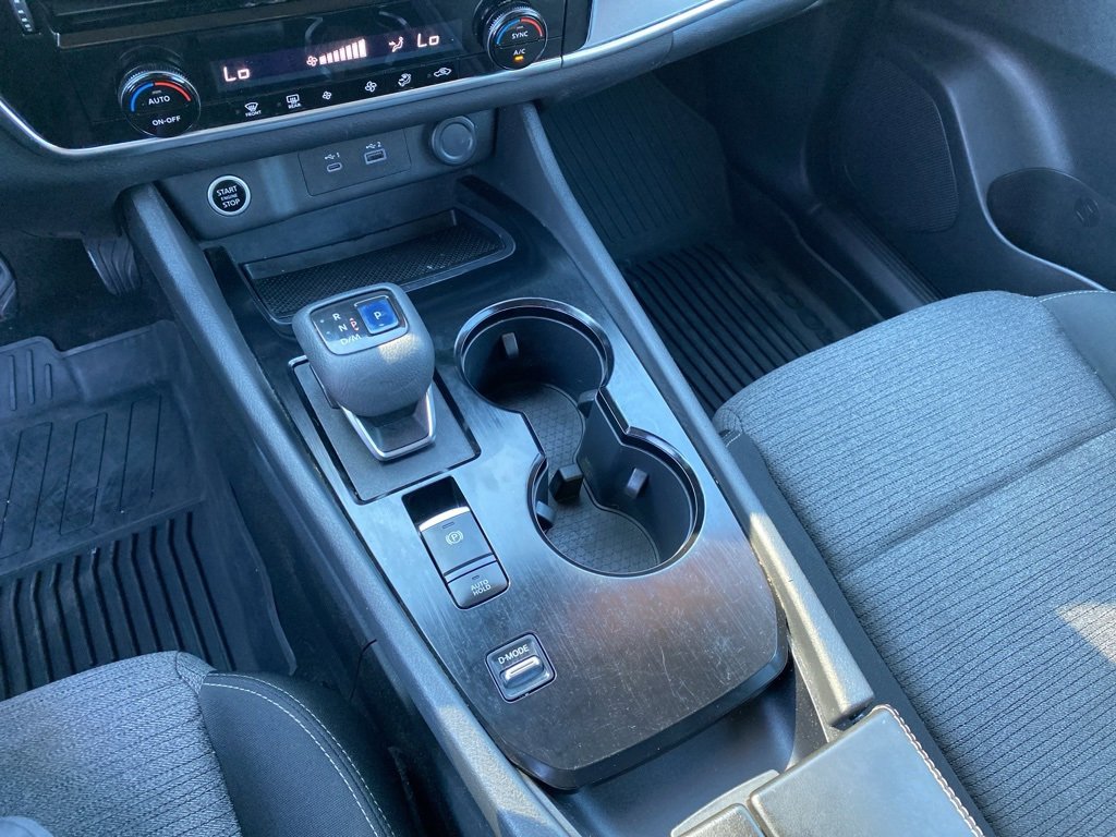 Used 2021 Nissan Rogue SV image 19