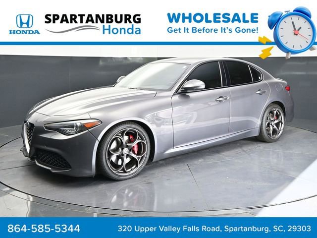 Used 2017 Alfa Romeo Giulia Ti w/ TI 19" Sport Package RWD image 1