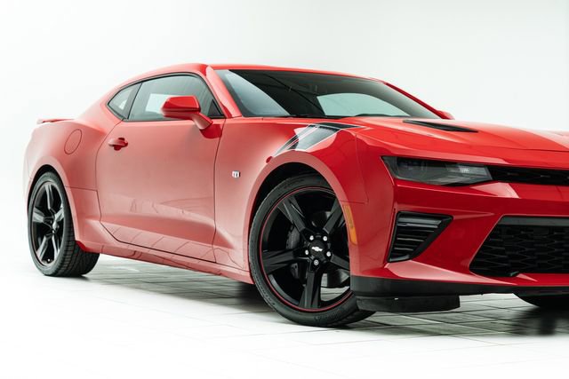 Used 2018 Chevrolet Camaro SS image 3