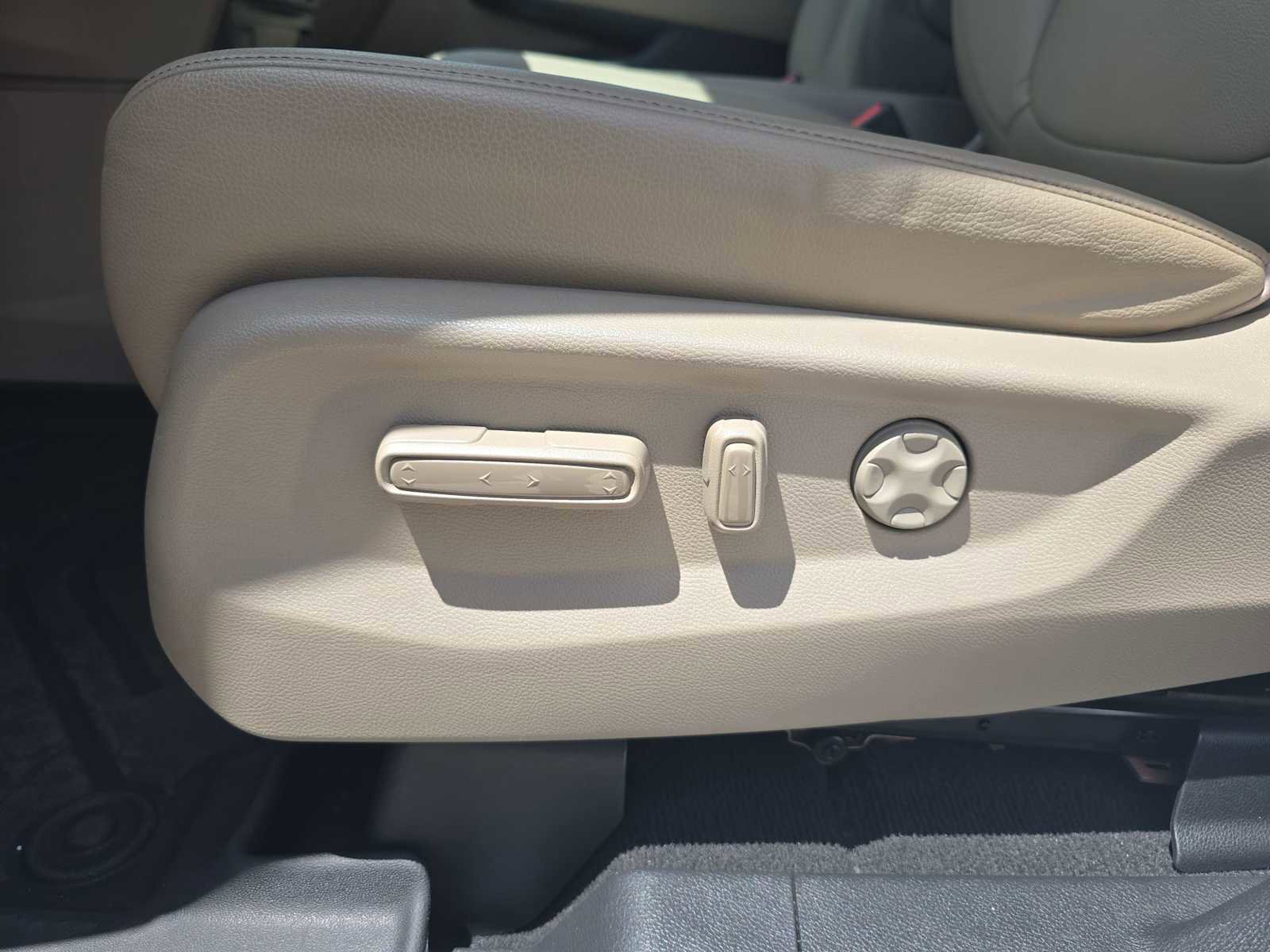 Used 2023 Honda Odyssey EX-L image 15