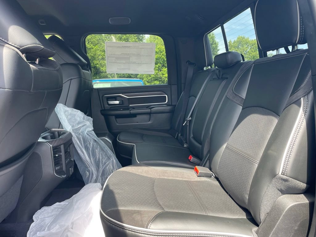 New 2026 RAM 2500 Laramie AWD/4WD image 9