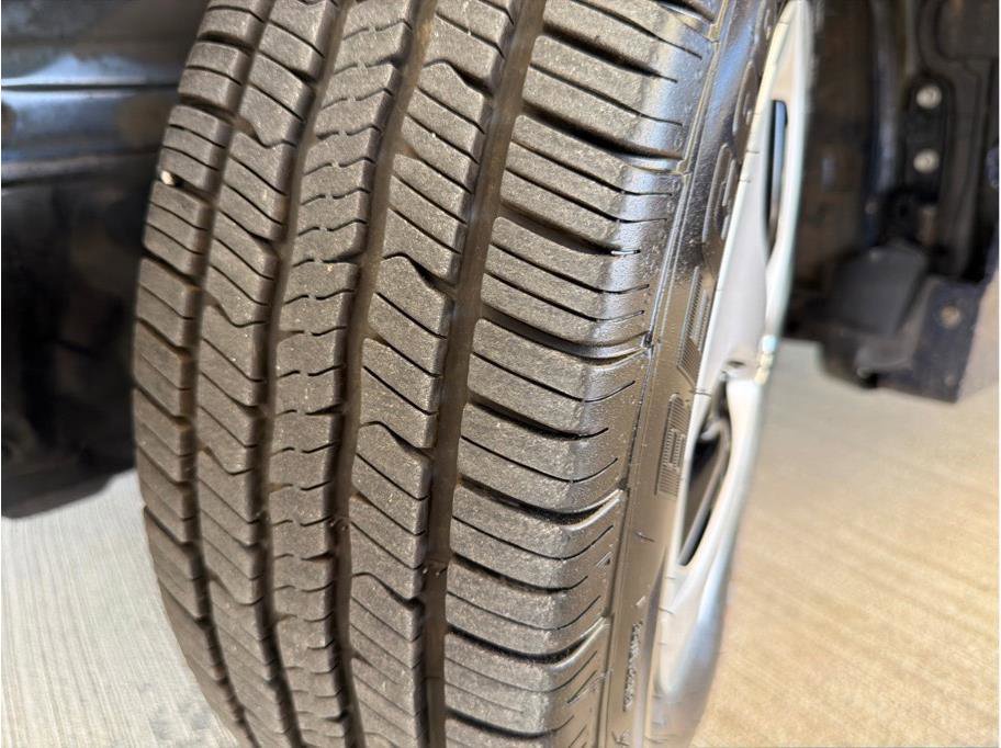 Used 2014 Toyota Prius Two image 24