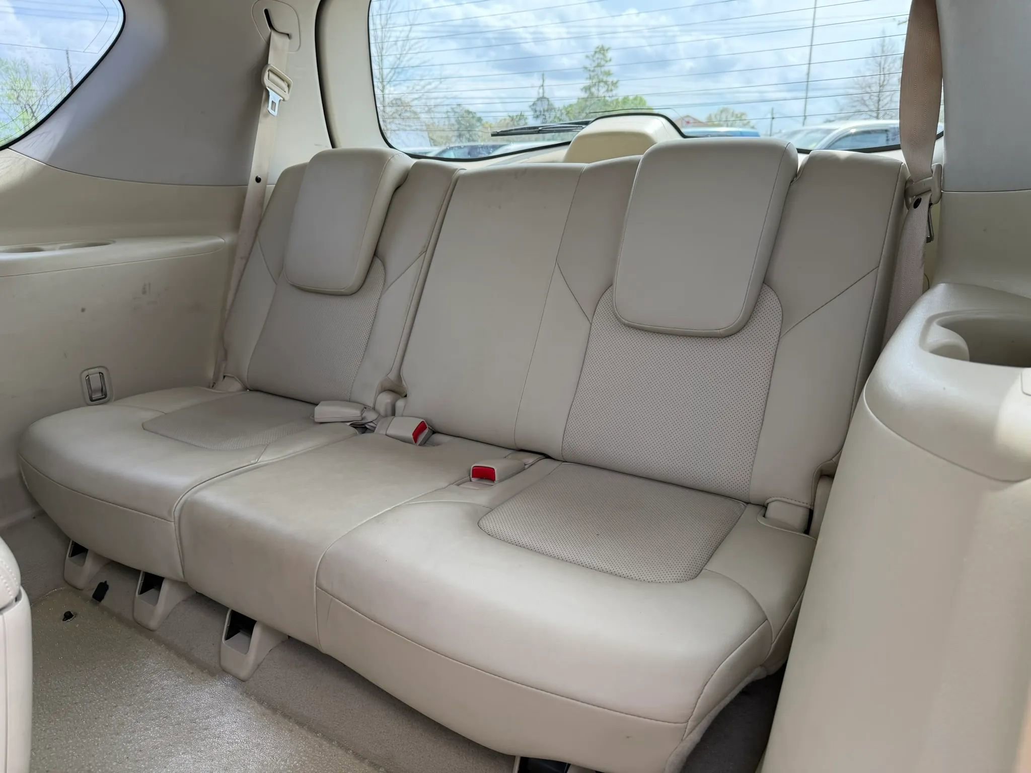 Used 2014 INFINITI QX80 2WD w/ Deluxe Touring Package image 22