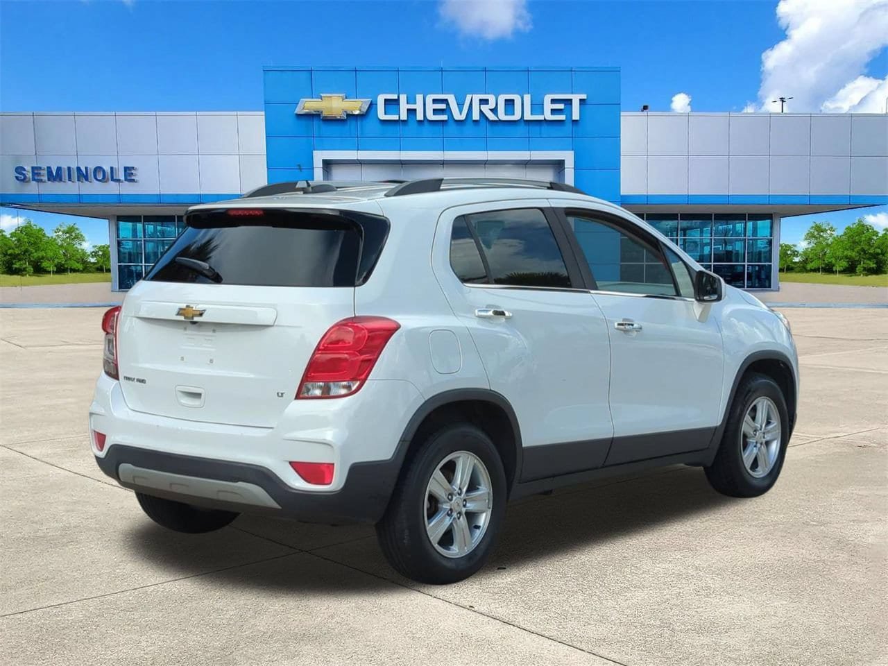 Used 2019 Chevrolet Trax LT w/ LT Convenience Package AWD/4WD image 3