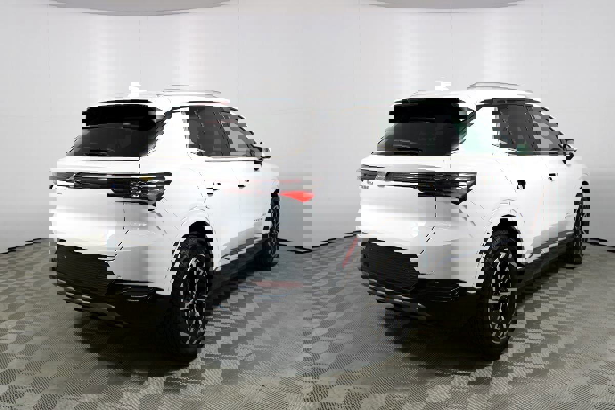 Used 2024 Chevrolet Equinox EV LT image 33