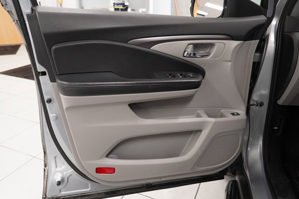 Used 2016 Honda Pilot EX image 16