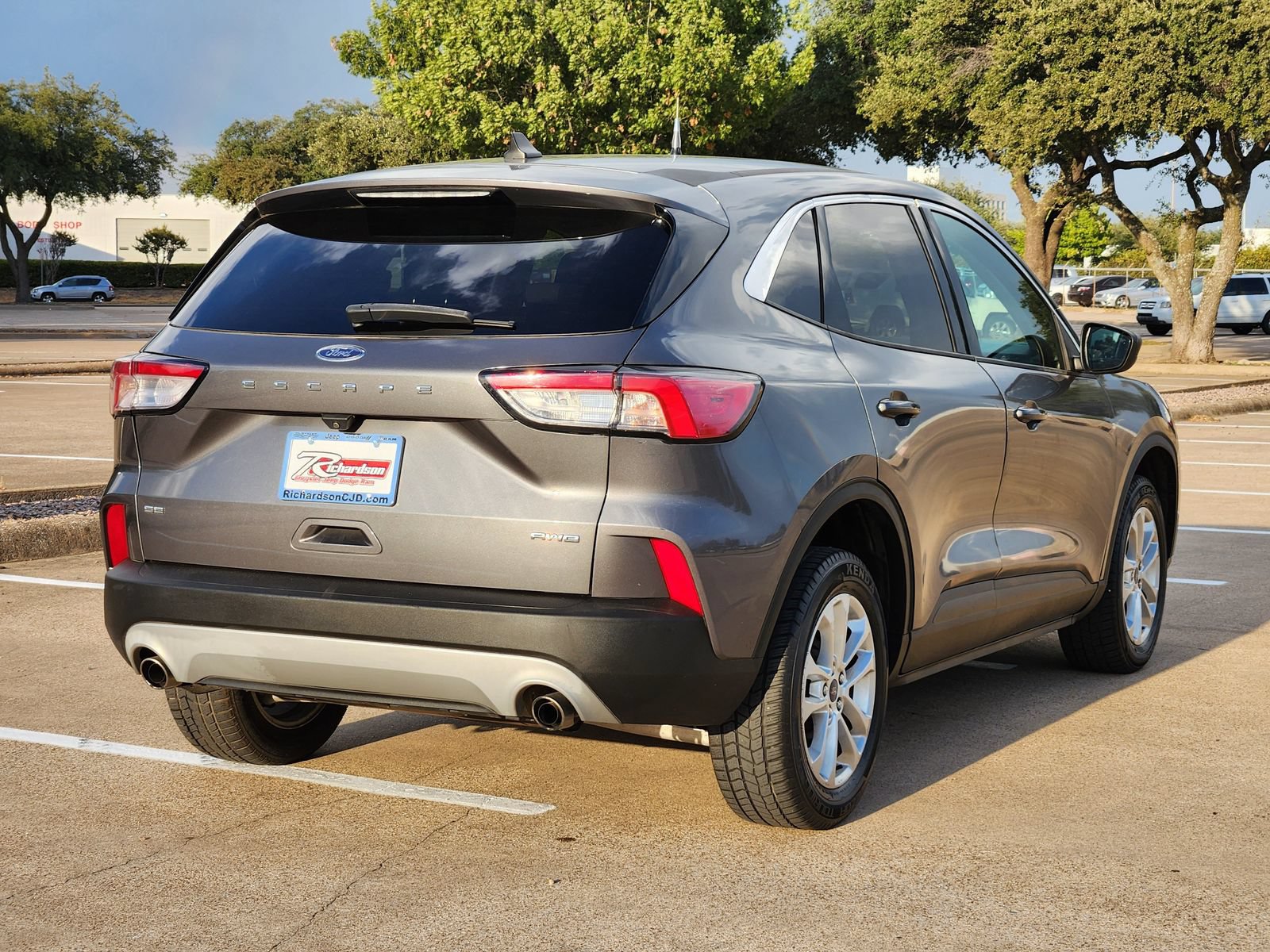Used 2022 Ford Escape SE w/ Convenience Package AWD/4WD image 6