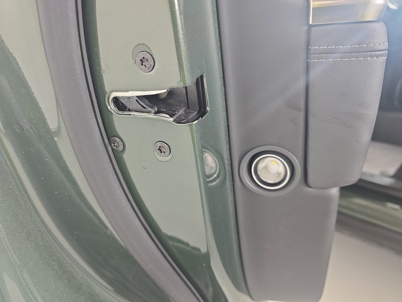 Used 2022 Rivian R1T Adventure AWD/4WD image 30