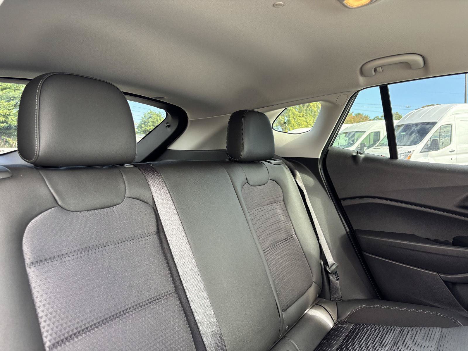 Used 2025 Chevrolet Trax LT w/ Driver Confidence Package FWD image 24