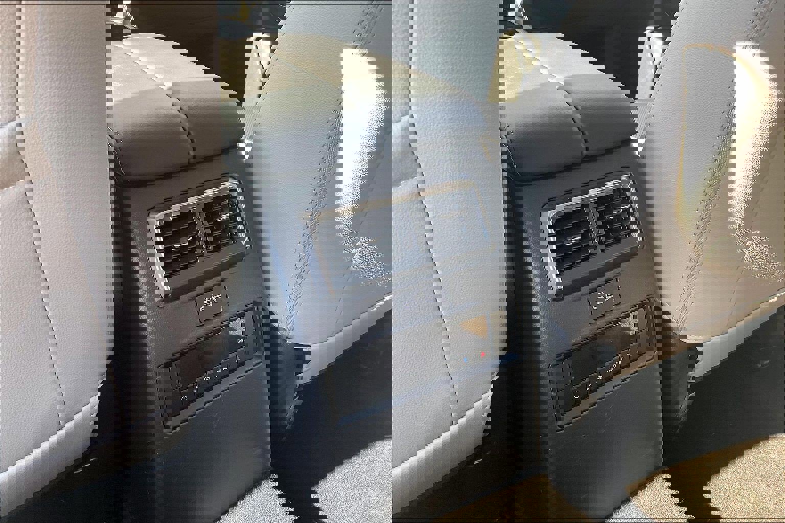 Used 2025 MAZDA CX-90 3.3 Turbo w/ Premium Sport Pkg image 41