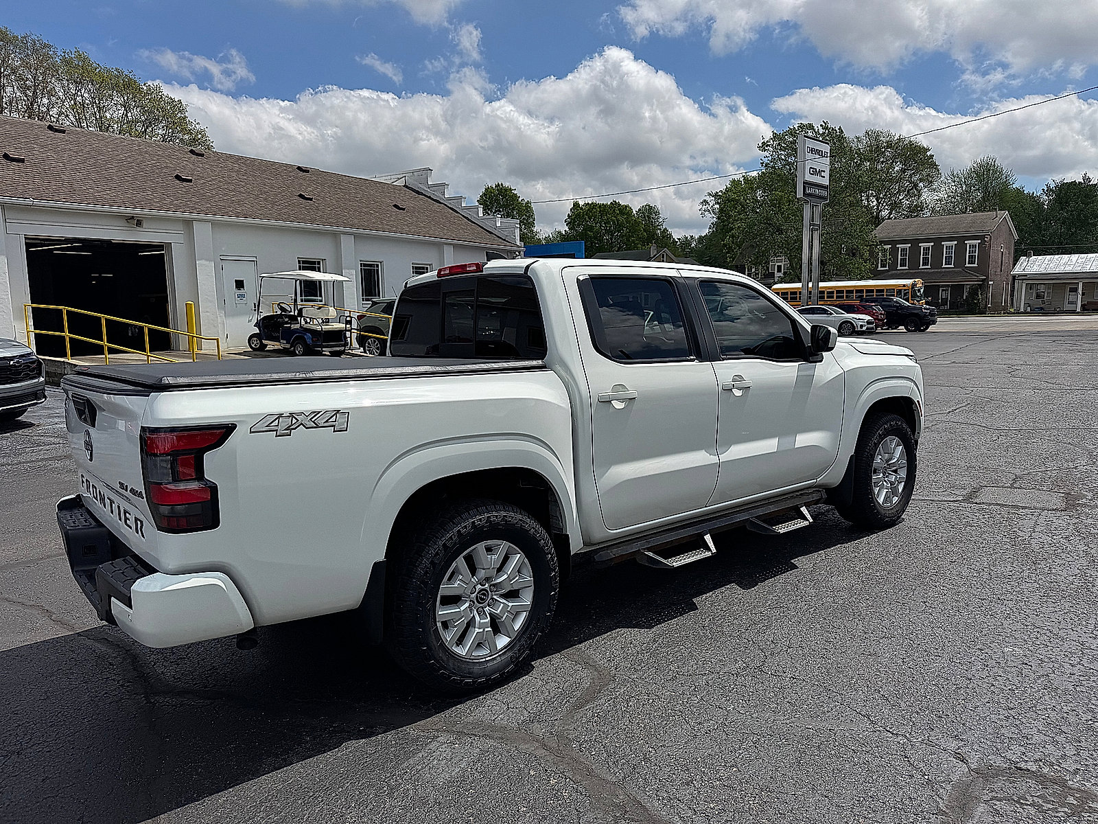 Used 2022 Nissan Frontier SV AWD/4WD image 6