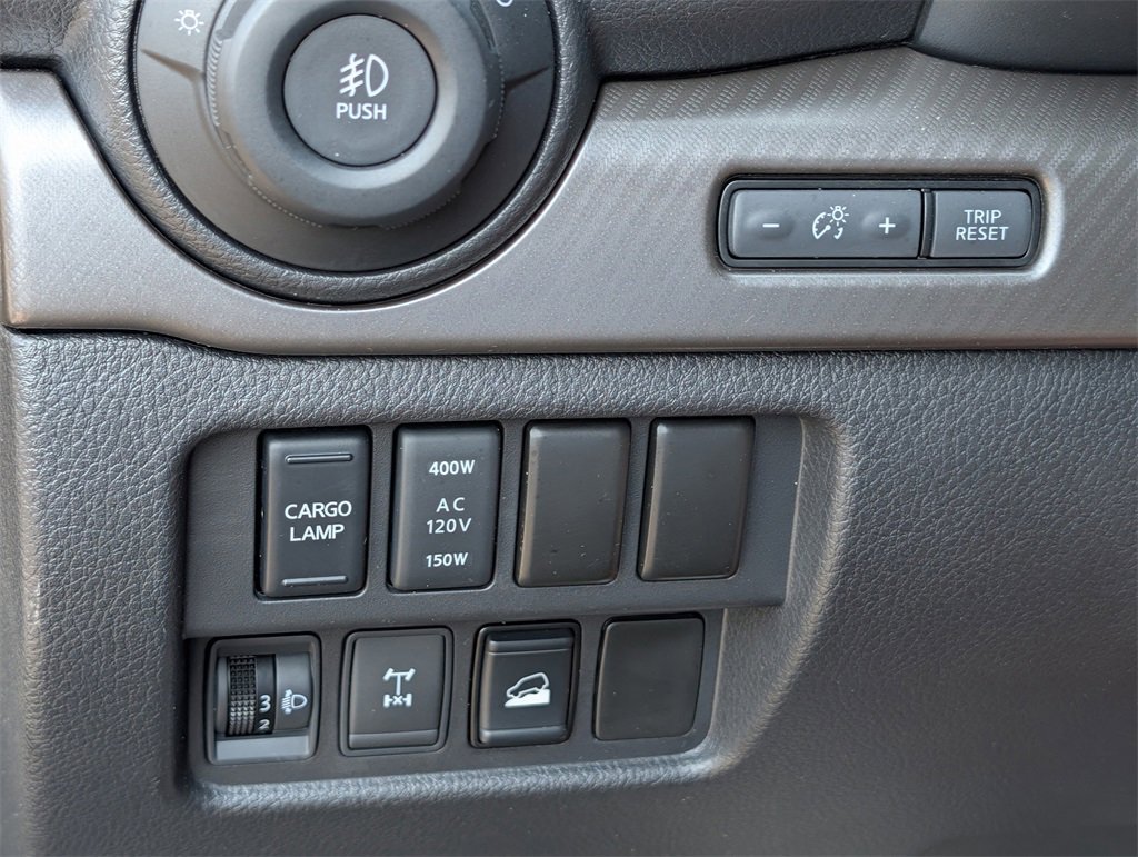 Used 2020 Nissan Titan PRO-4X w/ Pro-4x Convenience Package image 14