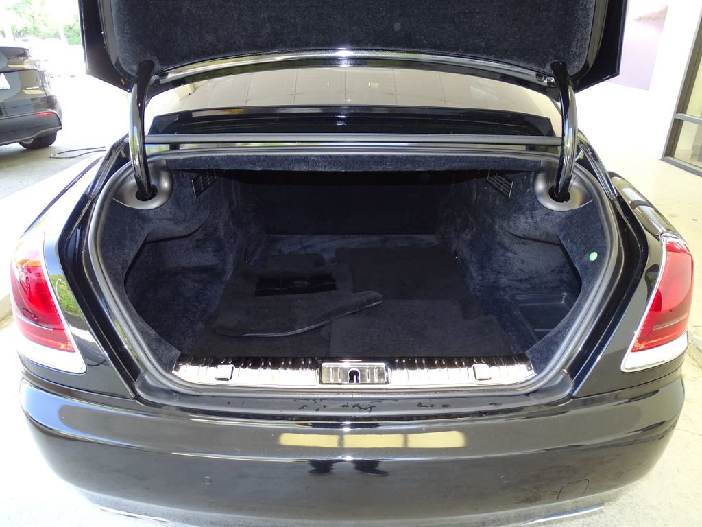 Used 2017 Rolls-Royce Wraith image 24