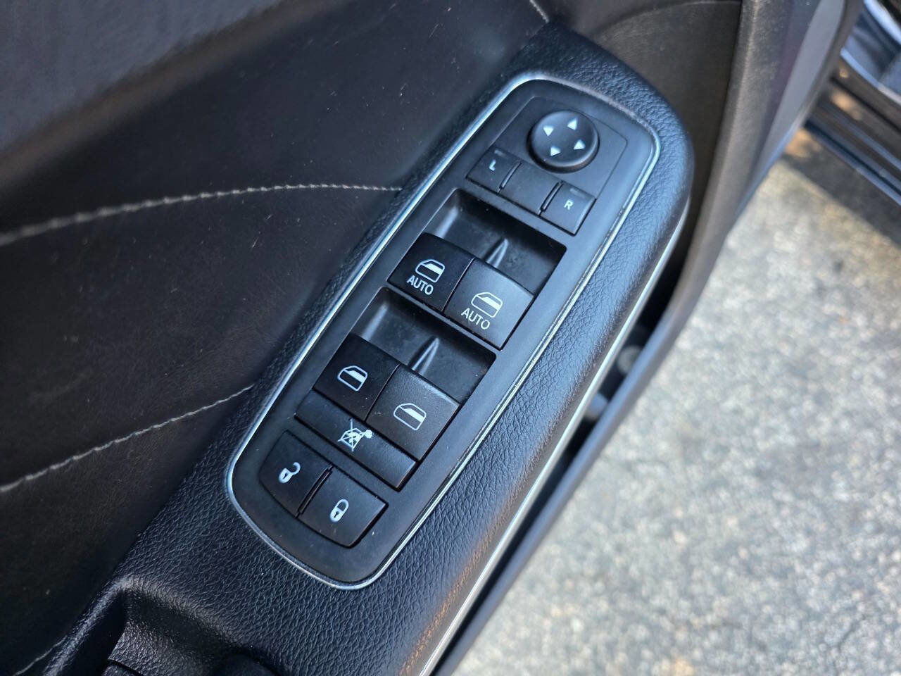 Used 2018 Dodge Charger R/T Scat Pack RWD image 13