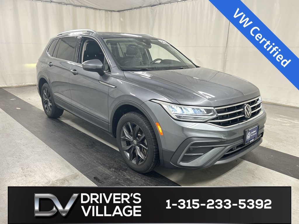 Certified 2024 Volkswagen Tiguan SE w/ Panoramic Sunroof Package AWD/4WD image 1