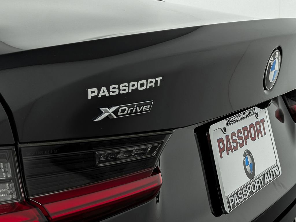 Used 2021 BMW 330i xDrive Sedan w/ Convenience Package image 11