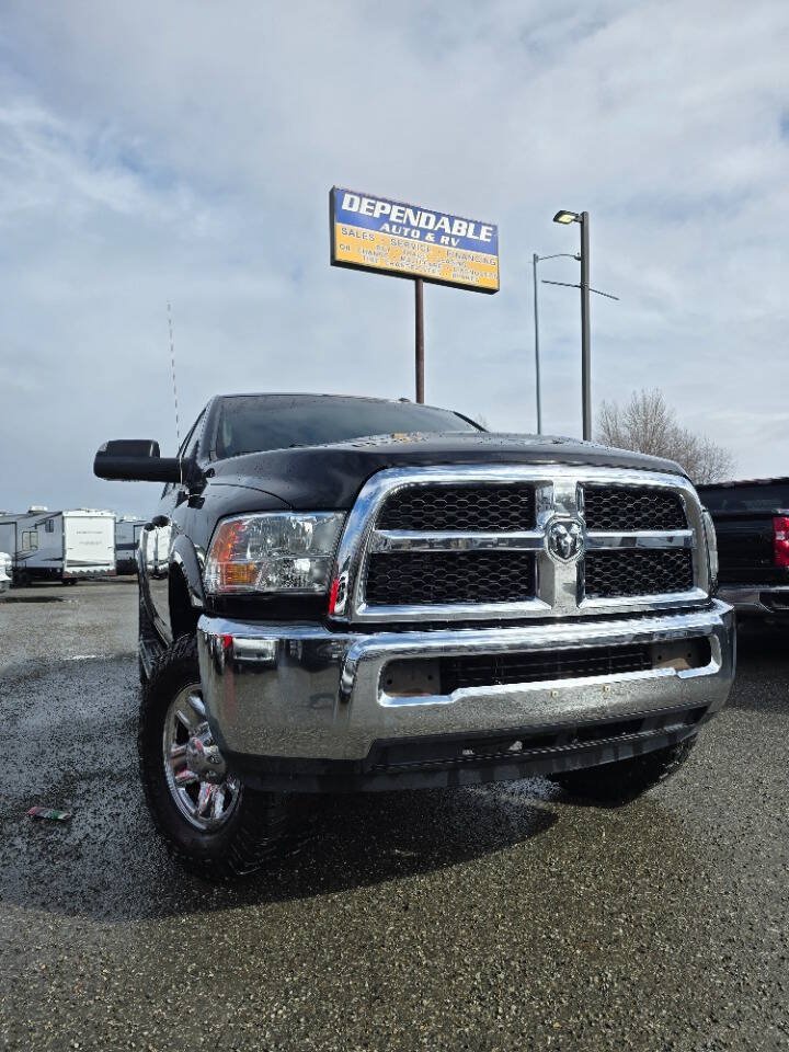 Used 2017 RAM 2500 Tradesman w/ Chrome Appearance Group AWD/4WD image 3