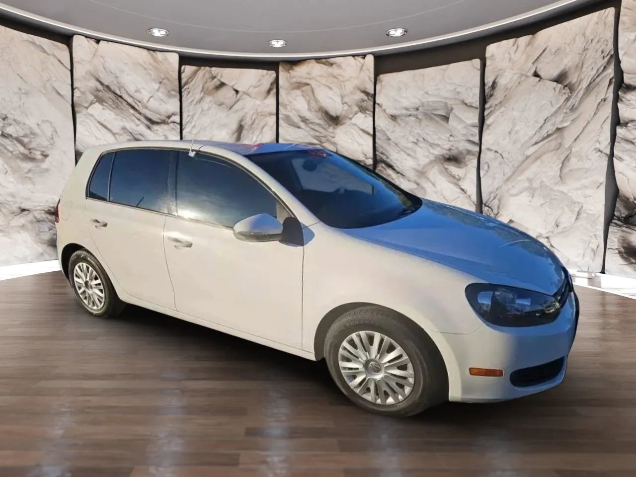 Used 2011 Volkswagen Golf 4-Door image 8