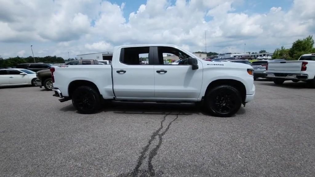 Certified 2025 Chevrolet Silverado 1500 Custom w/ Turbomax Blackout Package image 6