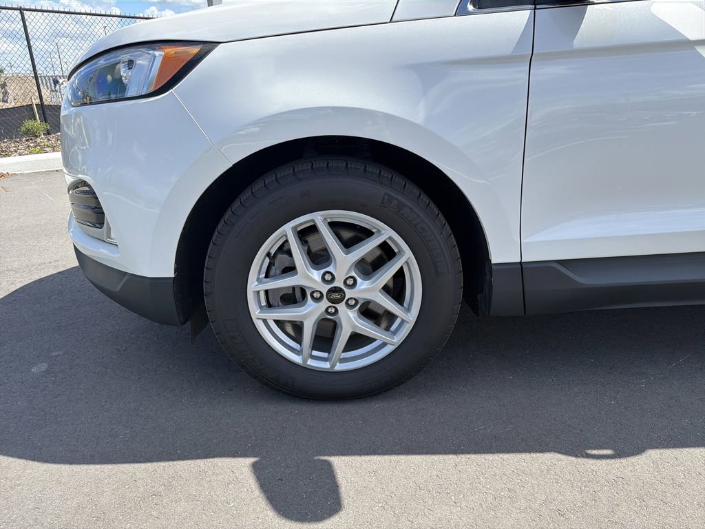 Certified 2024 Ford Edge SEL w/ Convenience Package AWD/4WD image 32
