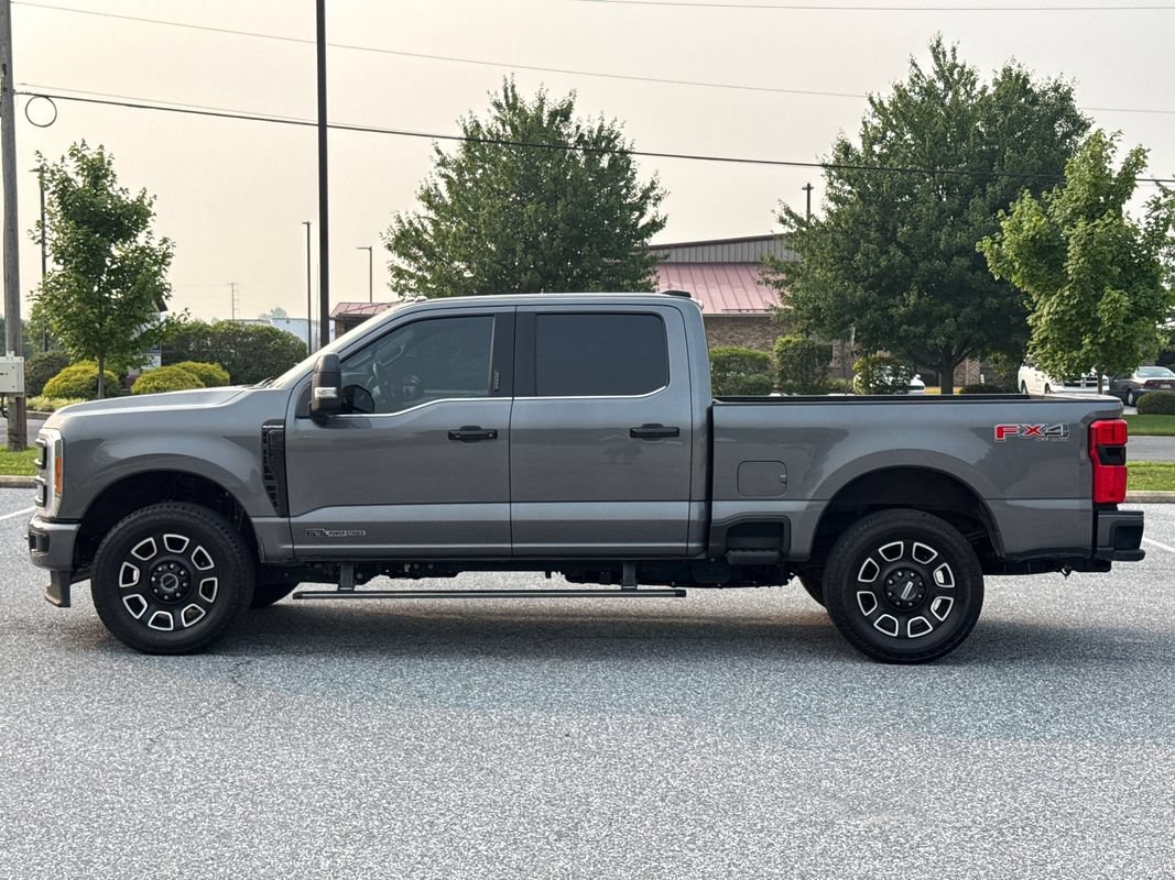 Used 2023 Ford F250 Platinum AWD/4WD image 5
