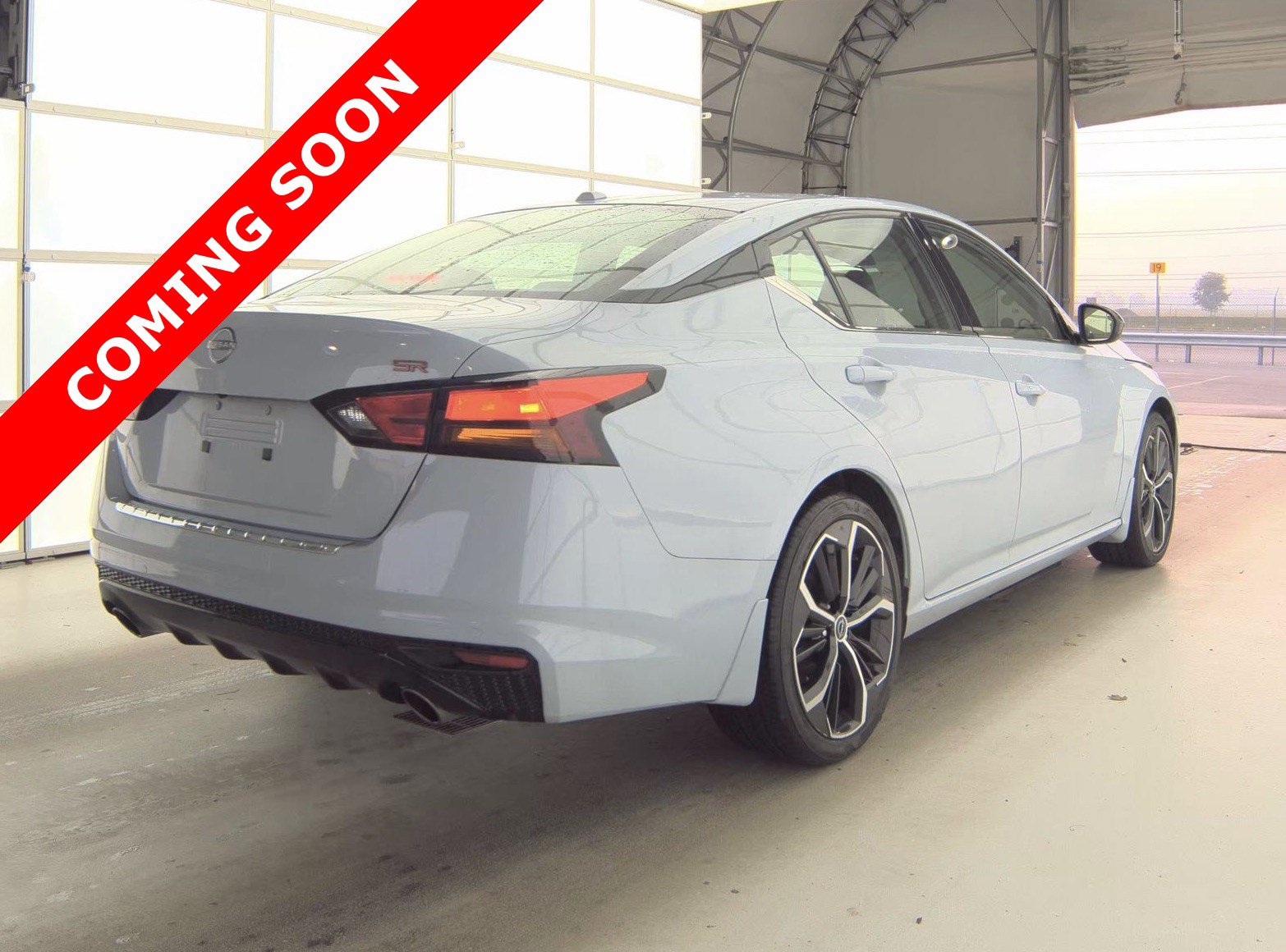 Used 2023 Nissan Altima 2.5 SR FWD image 4