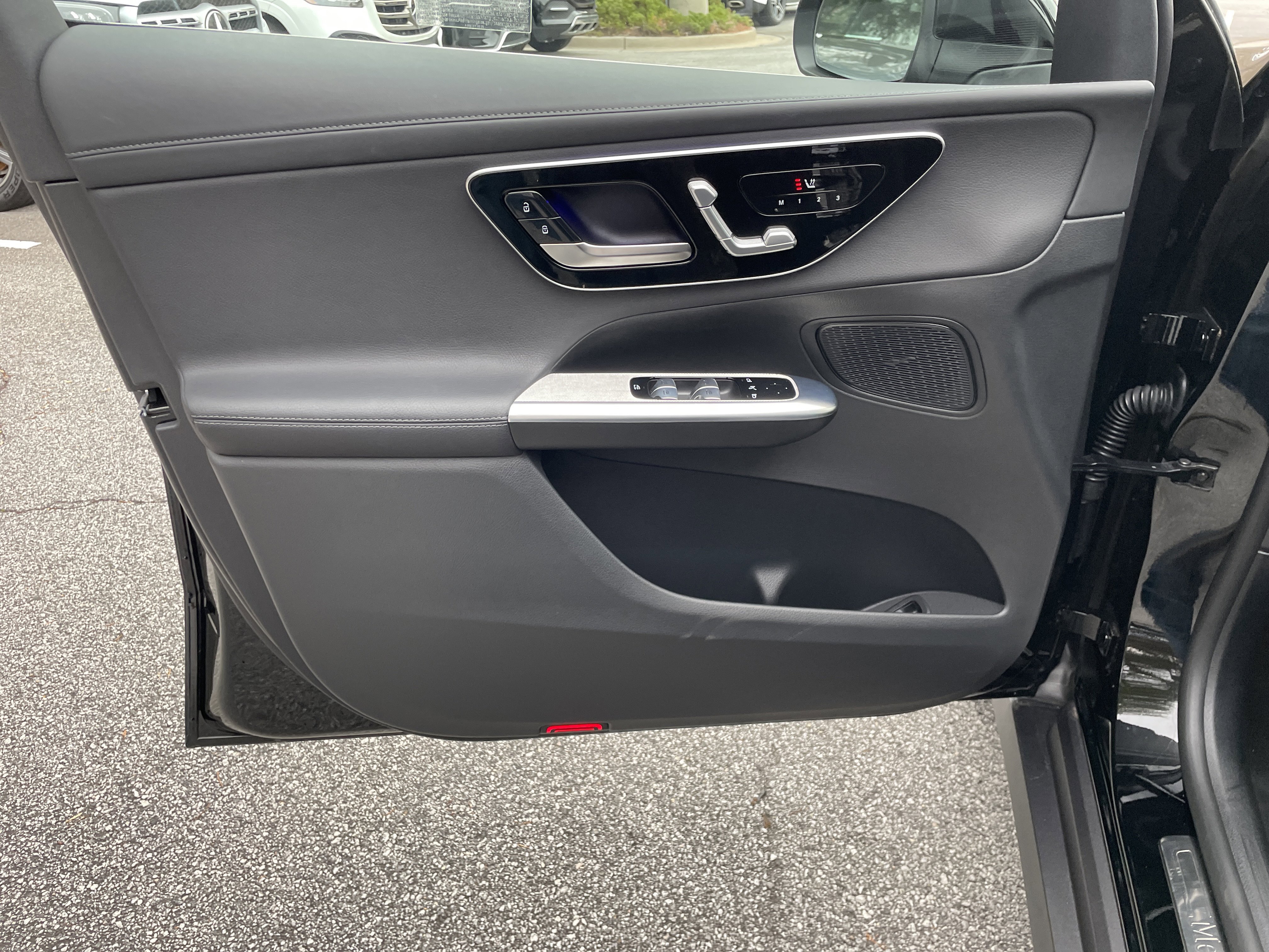 Certified 2025 Mercedes-Benz GLC 300 4MATIC image 19