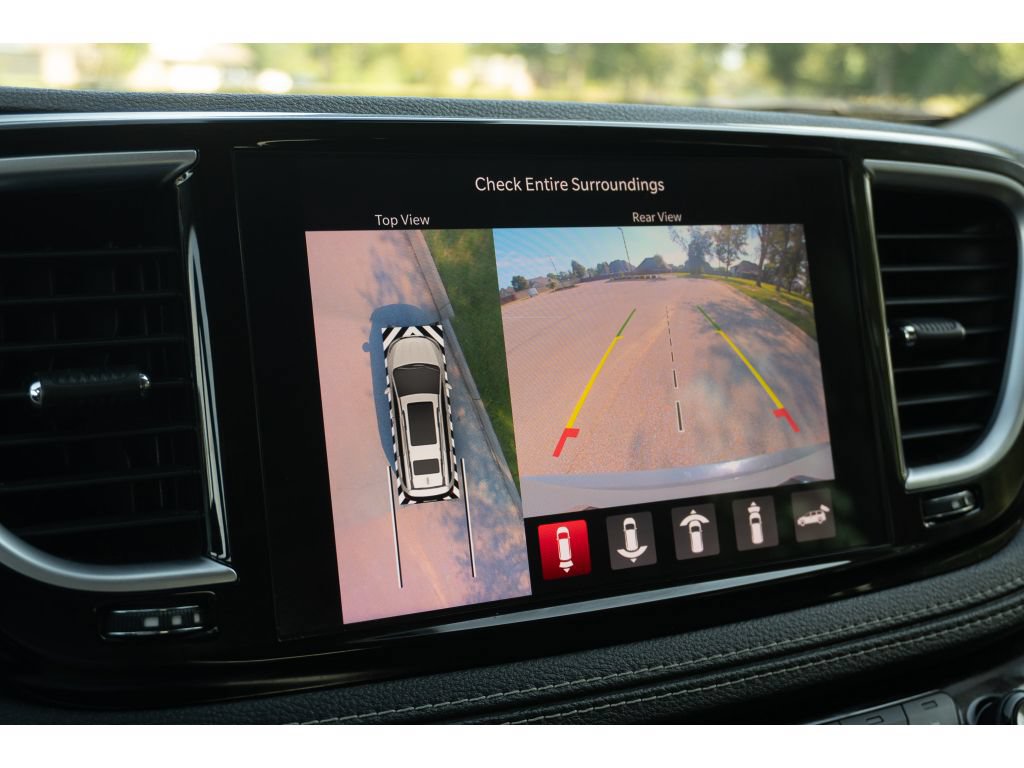 Used 2022 Chrysler Pacifica Limited FWD image 25