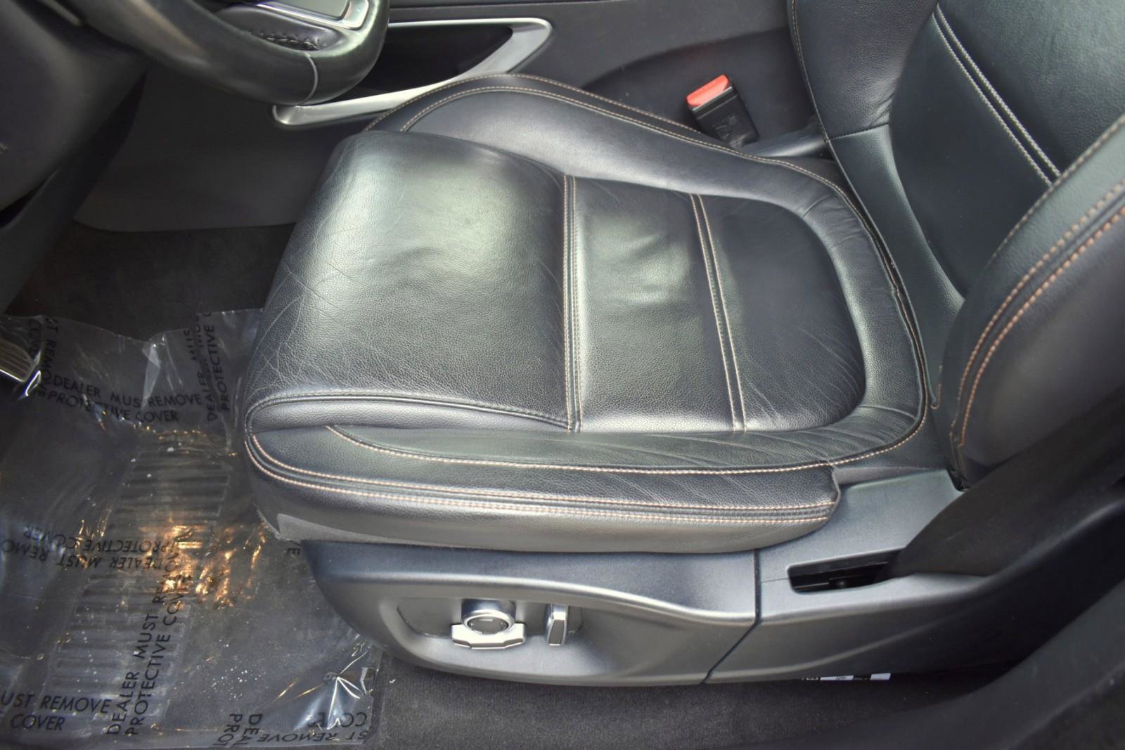 Used 2019 Jaguar F-PACE Prestige image 32