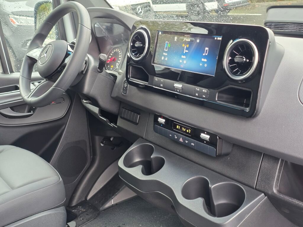 New 2026 Mercedes-Benz Sprinter 2500 image 19