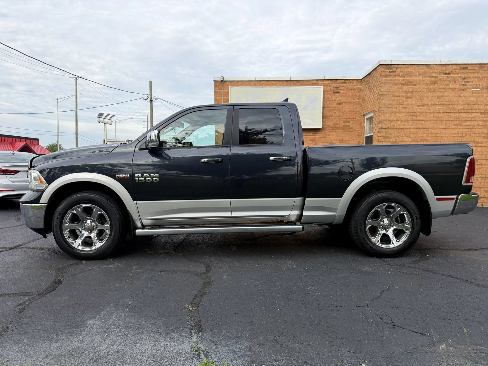 Used 2013 RAM 1500 Laramie AWD/4WD image 3