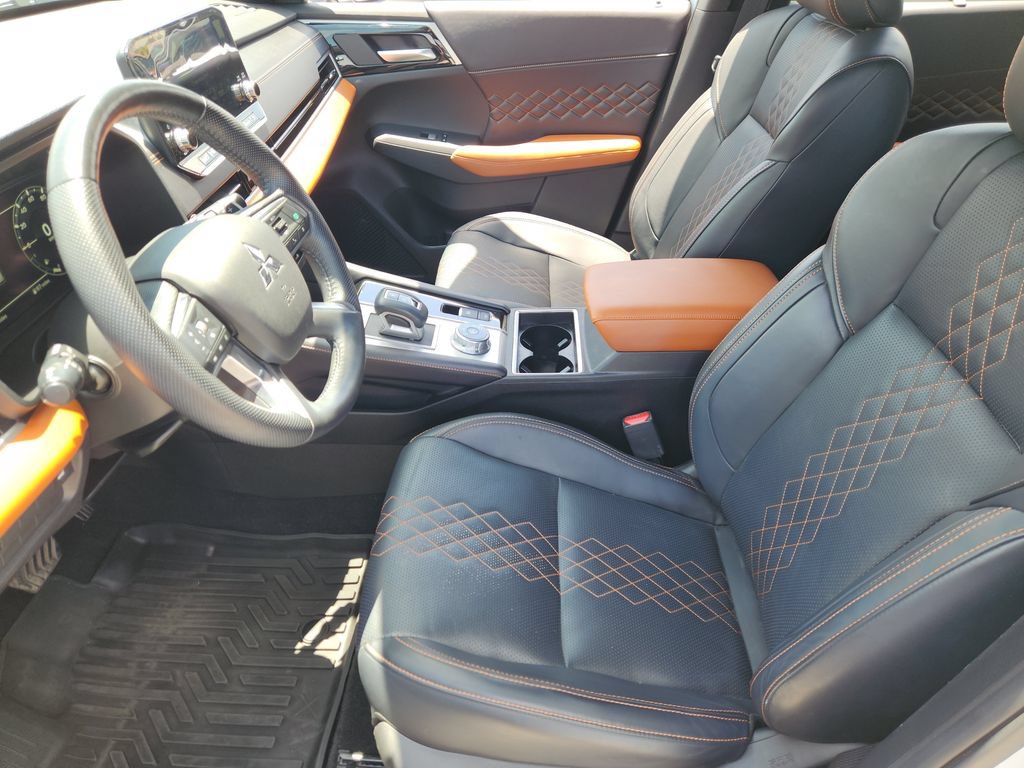 Used 2024 Mitsubishi Outlander SEL FWD image 10