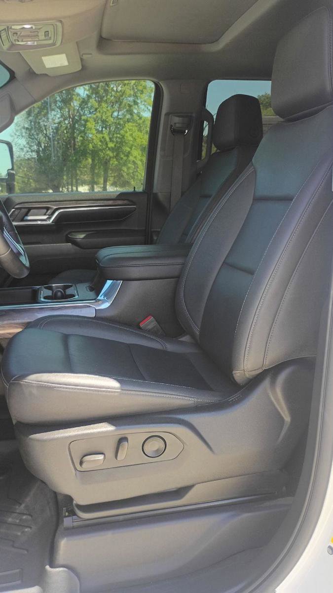 Used 2024 Chevrolet Silverado 2500 LTZ w/ LTZ Plus Package image 10