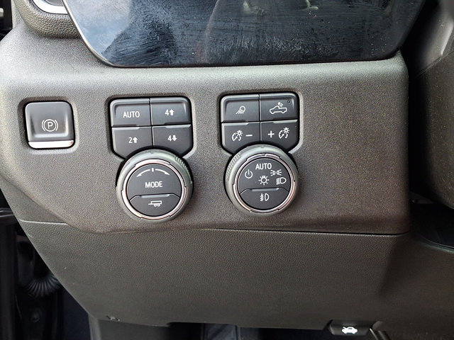 Certified 2022 Chevrolet Silverado 1500 LTZ w/ LTZ Convenience Package II AWD/4WD image 24