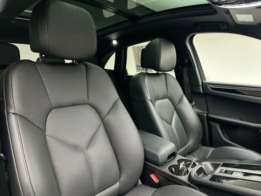 Used 2023 Porsche Macan S image 18