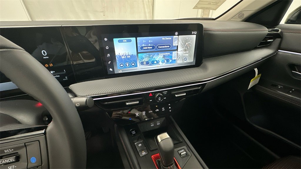 New 2025 Nissan Kicks SR w/ Interior Electronics Package image 14